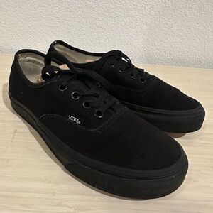 Vans Authentic Shoes Men  5.5 Women 7 Black Canvas Low Top Skate Sneaker